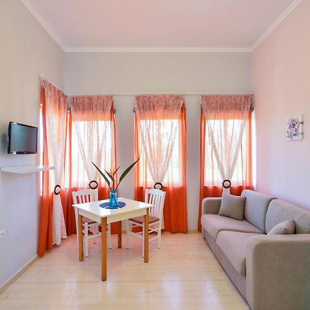 Poseidon Apartments Kato Daratso Esterno foto