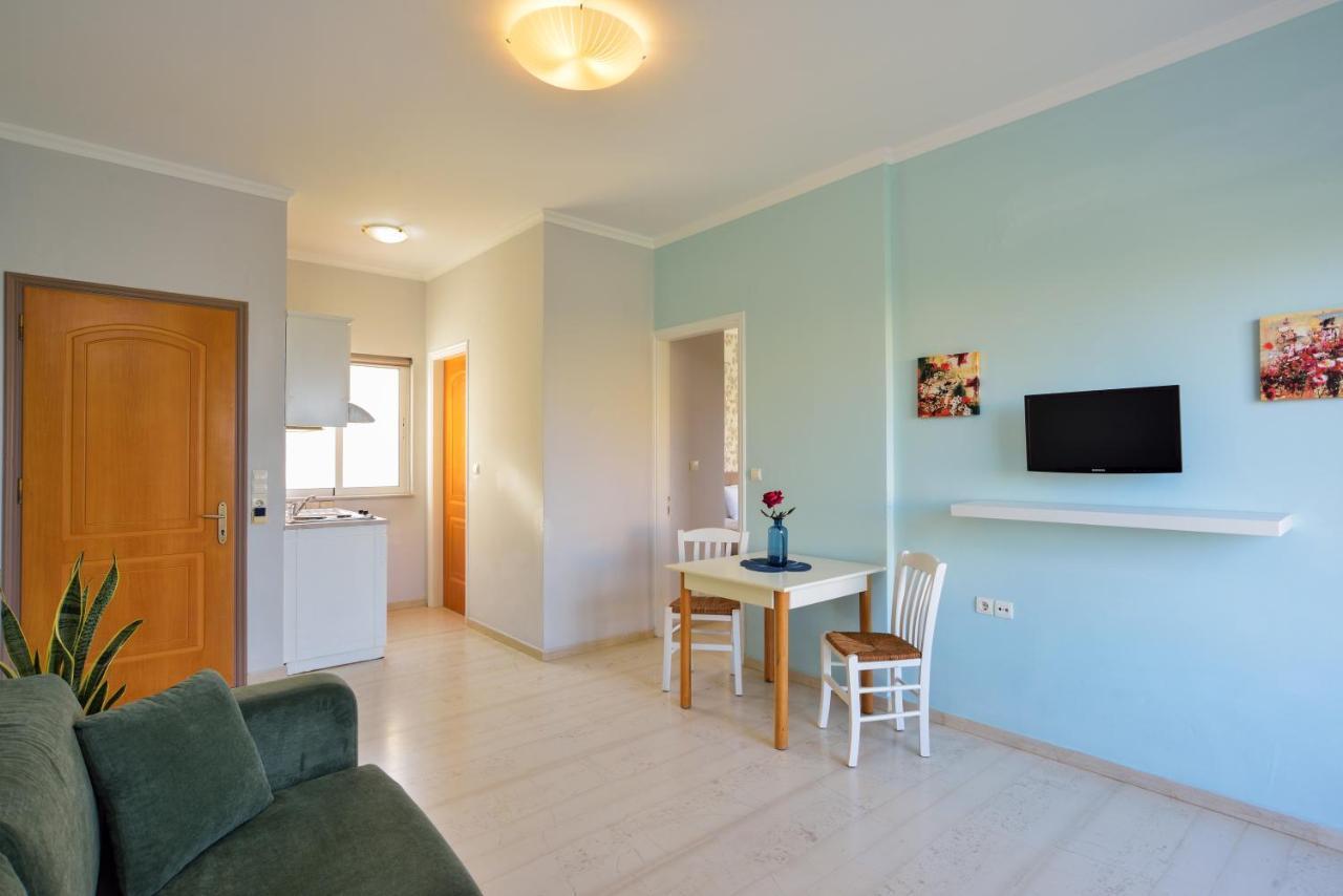 Poseidon Apartments Kato Daratso Esterno foto