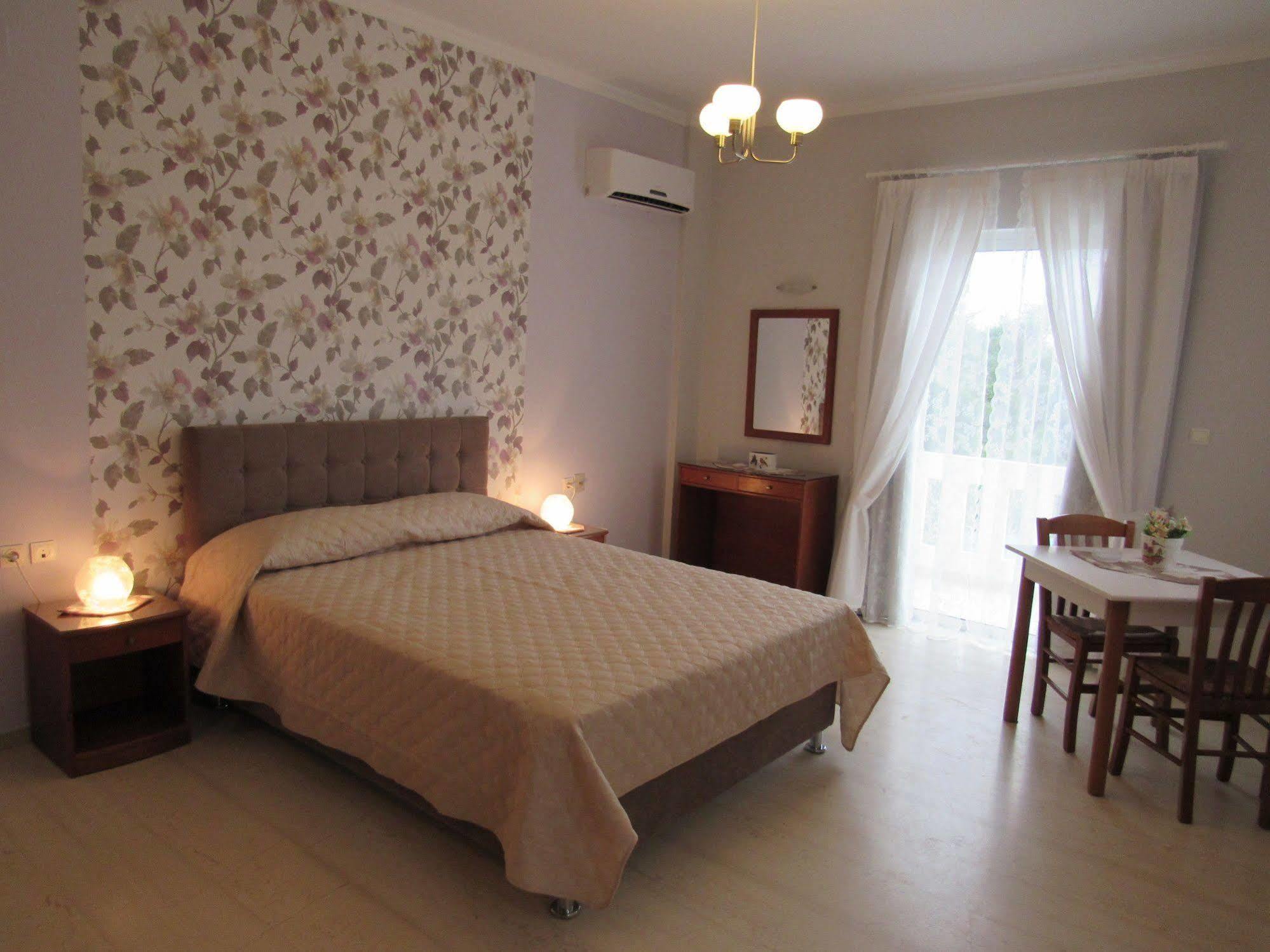 Poseidon Apartments Kato Daratso Esterno foto
