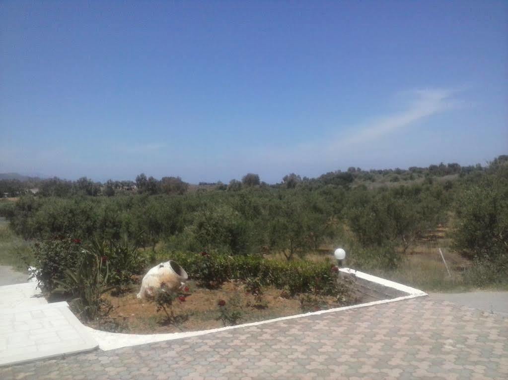 Poseidon Apartments Kato Daratso Esterno foto