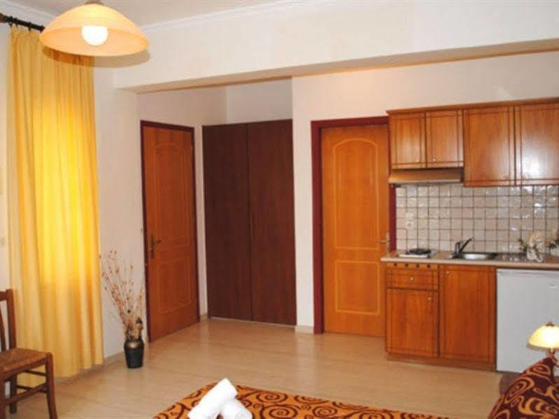 Poseidon Apartments Kato Daratso Esterno foto